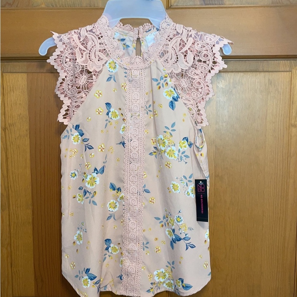 Junior XS  Crochet Sleeve Top